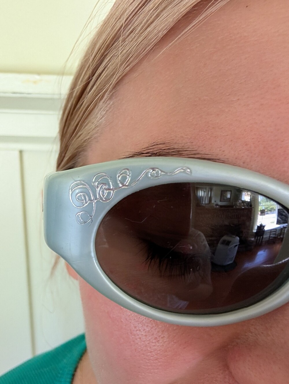 Vintage Sunglasses 1960s Light Mint Blue Oval Plastic Sunglasses Polaroid - Picture 3 of 7
